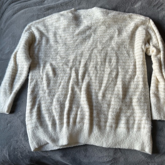 Gold and Cream sparkle fuzzy Sweater size XL- Nine West - Picture 2 of 3